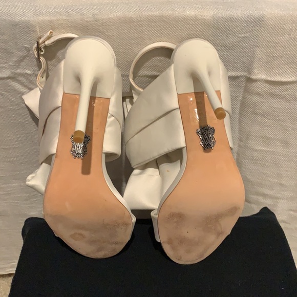 Heals - Picture 3 of 4